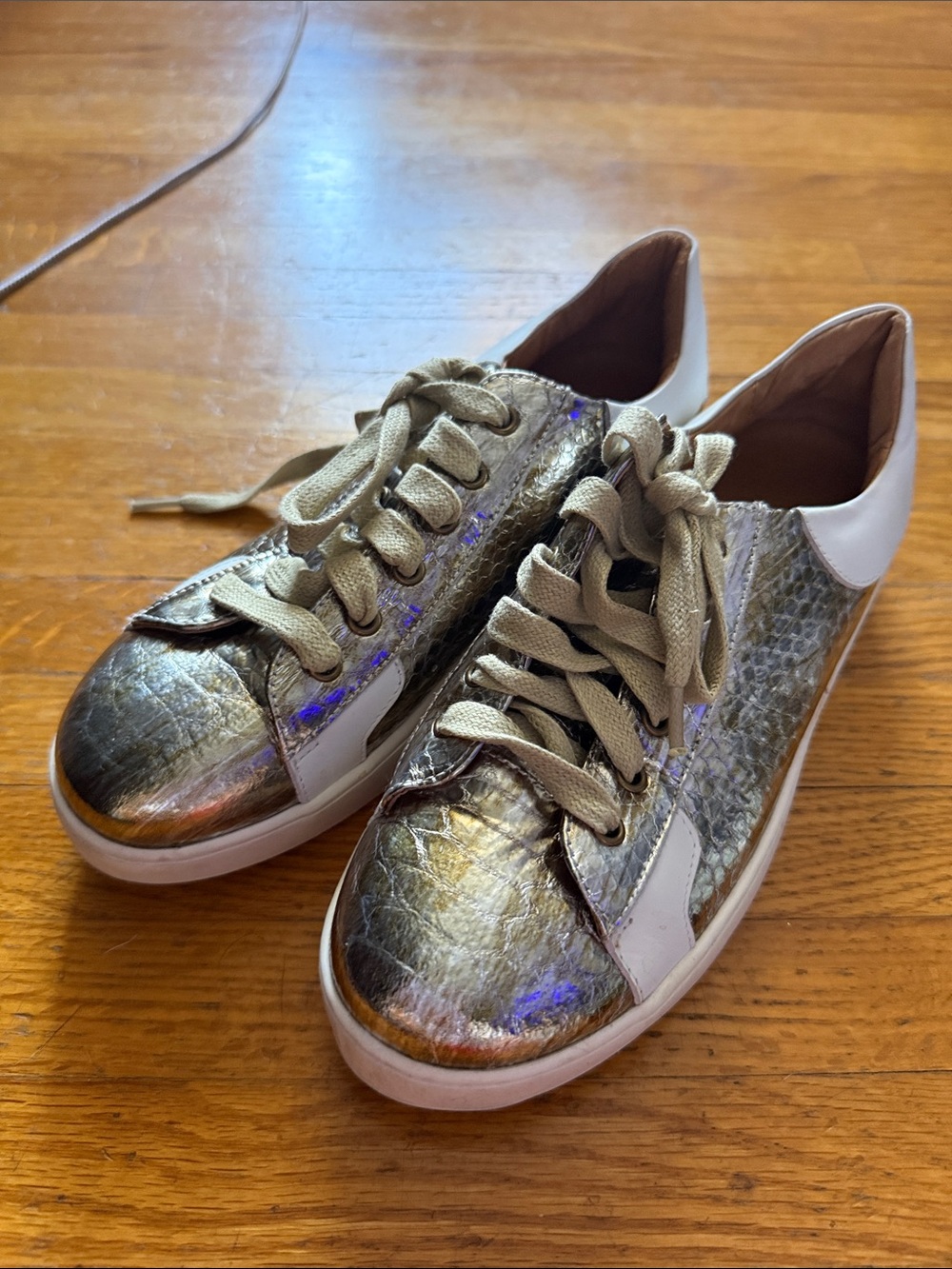 Chocolat Blu Metallic Gold & White Women's Lace-Up Sneakers
